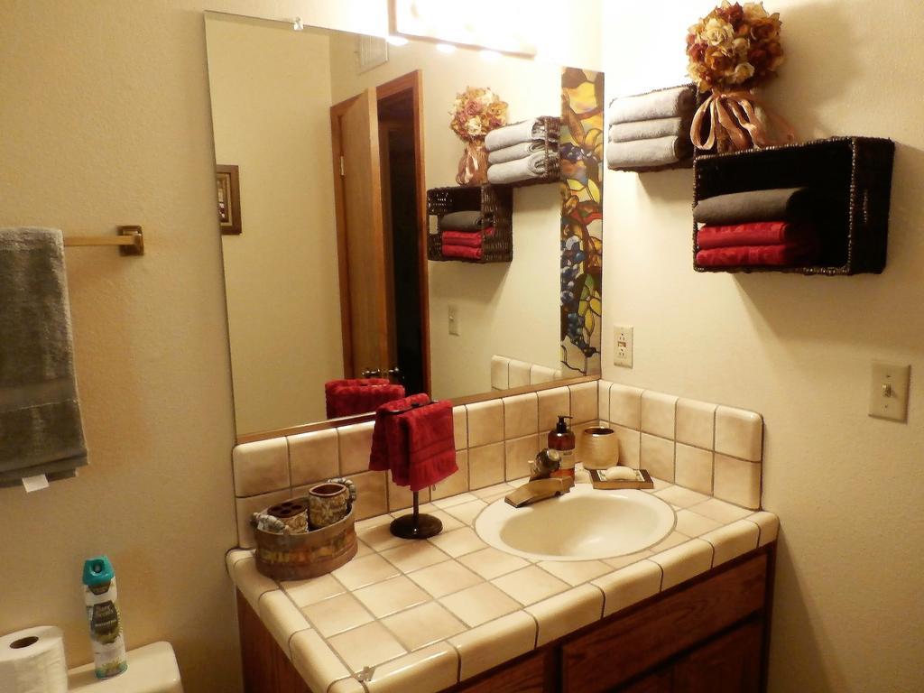 New Charming 2 Bedrooms Unit Close To Everything Оукхърст Екстериор снимка