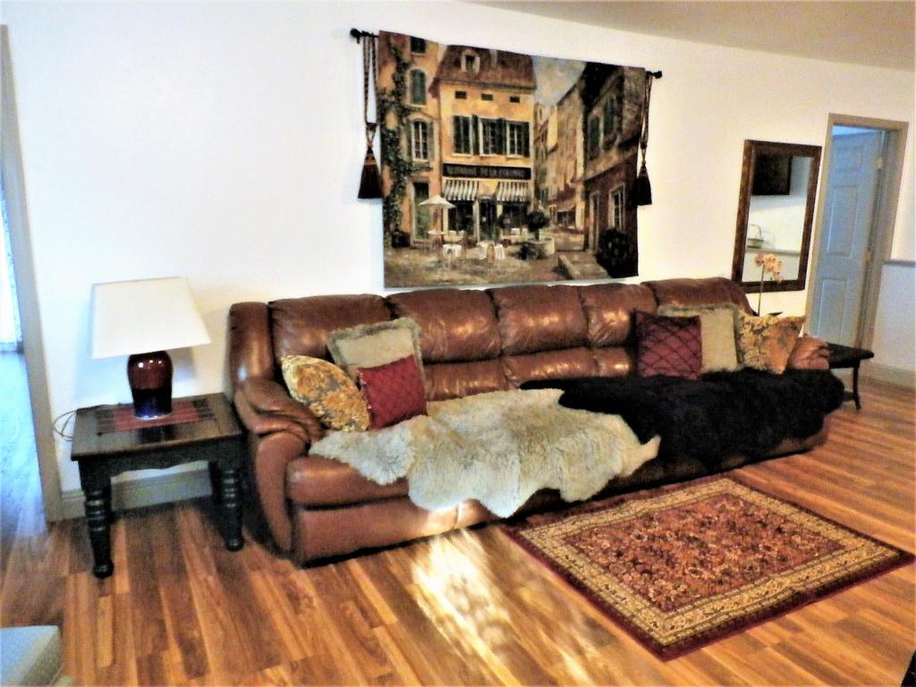 New Charming 2 Bedrooms Unit Close To Everything Оукхърст Екстериор снимка